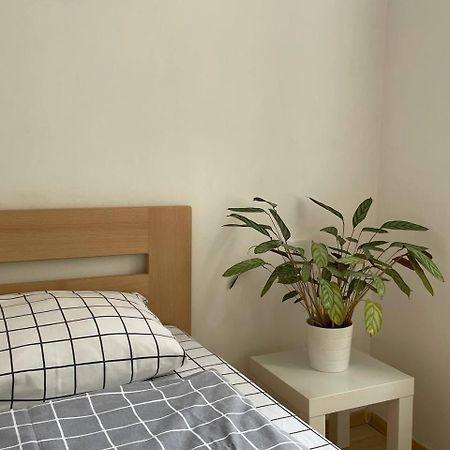 Apartaments Simsim Lviv Exteriör bild